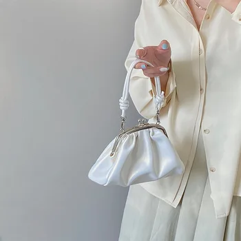 2022 Trendy girl Roztomilé Fold Clip Večerní Bag High-end Řetězce Taška Ruční Messenger Bag Knedlík Taška Ženy