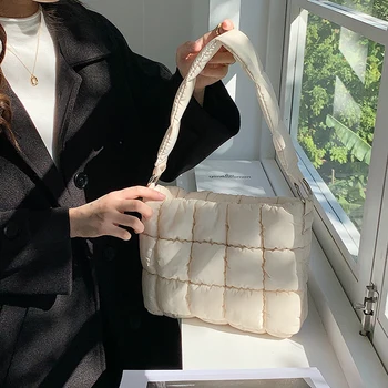 Módní Černé Prošívané Dámské Tašky Přes Rameno Designer Čalouněný Lady Kabelky Luxusní Nylon Dolů Bavlna Malé Tote Bag Zimní Vak 2022